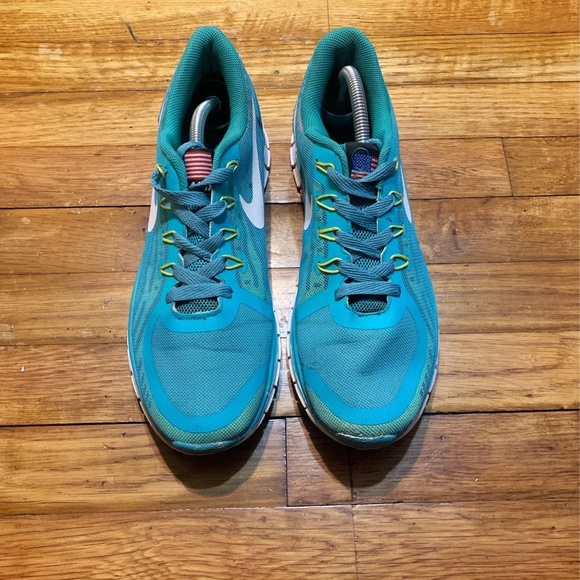 Nike running shoes - Picture 2 of 4